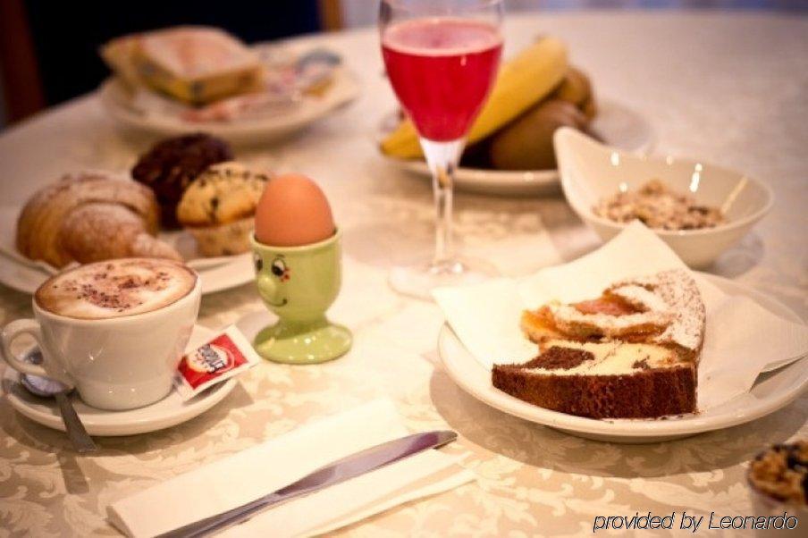Phi Hotel Ambra Pescara Restaurant foto