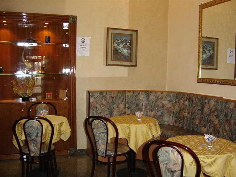 Phi Hotel Ambra Pescara Restaurant foto