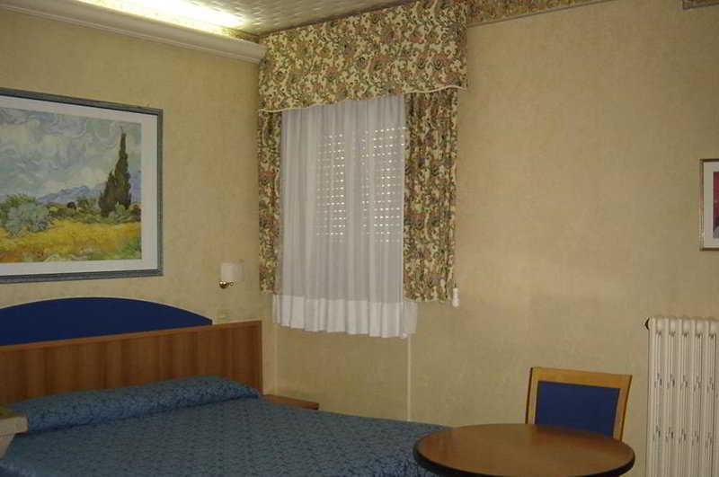 Phi Hotel Ambra Pescara Exterior foto